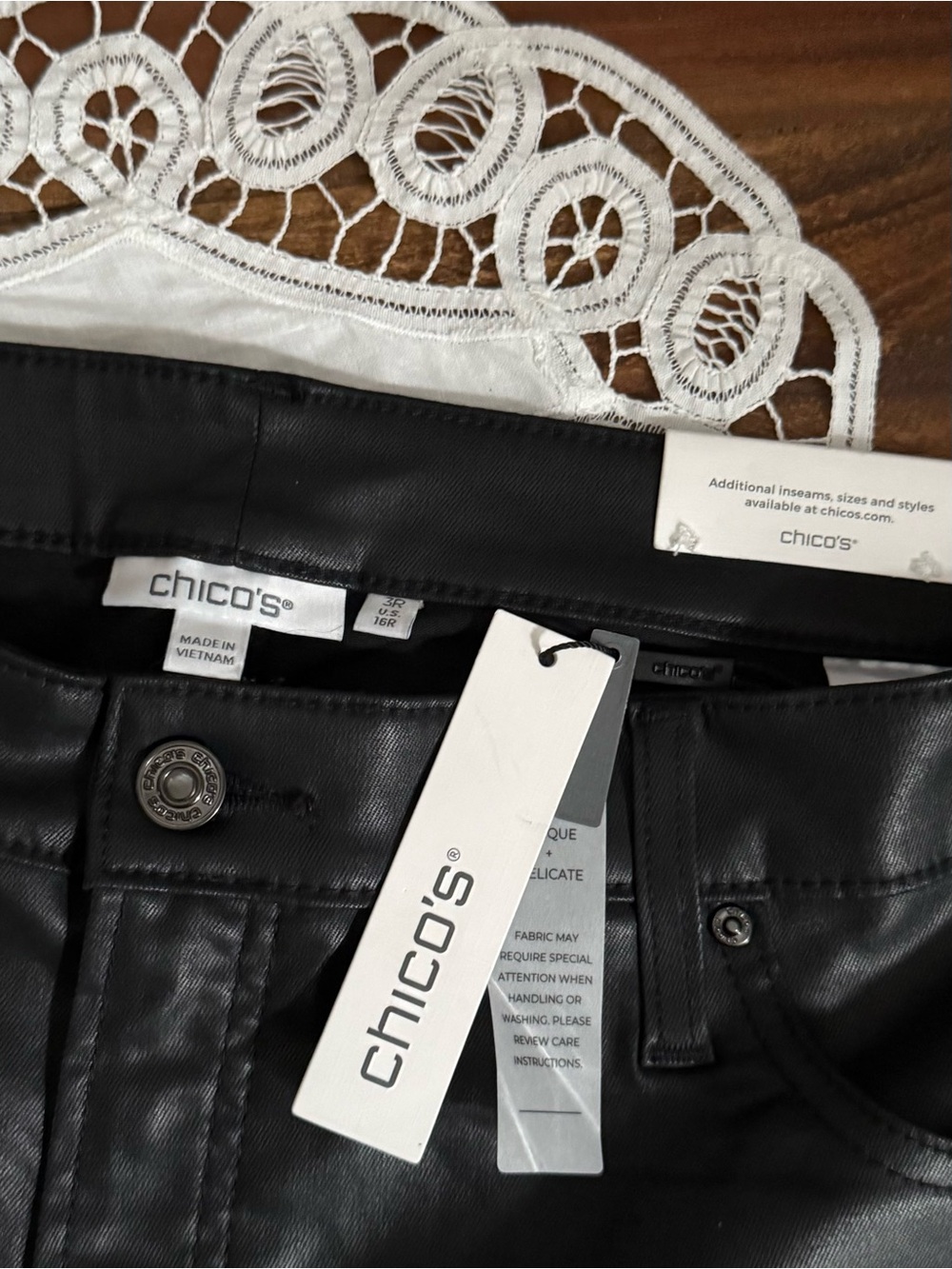 NWT Chico’s So Slimming Girlfriend Slim Leg Pants 3R 16 Black Faux Leather Look - Picture 10 of 12